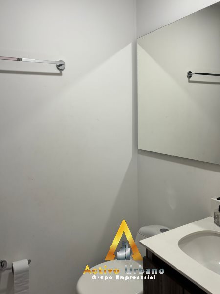 foto_104782_901271444_8694321060_ss