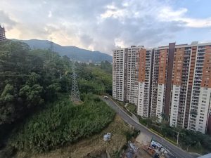 foto_104782_901271444_8707018065_ss