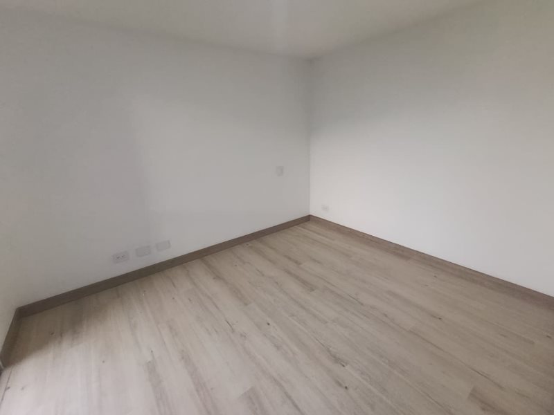 foto_104782_901271444_8717801653_ss