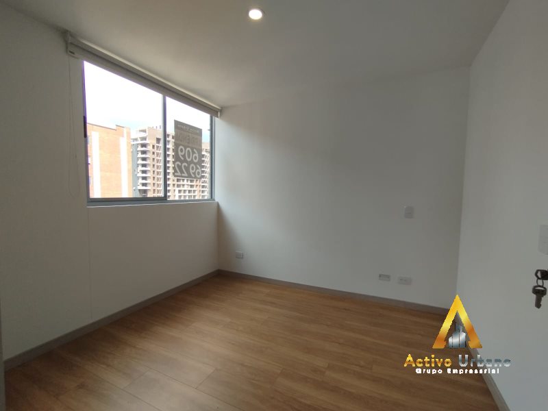 foto_104782_901271444_8719195149_ss