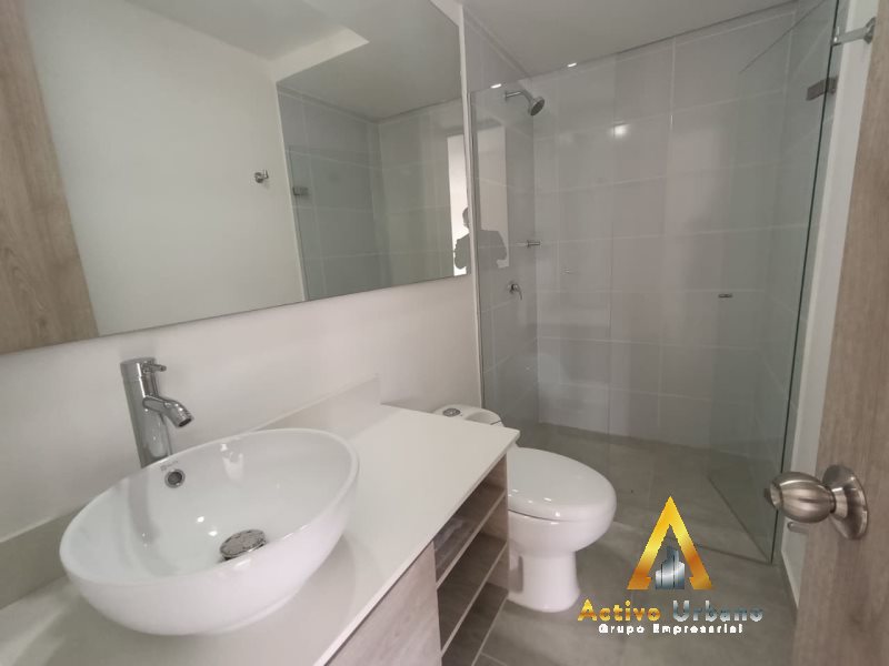 foto_104782_901271444_9308956558_ss