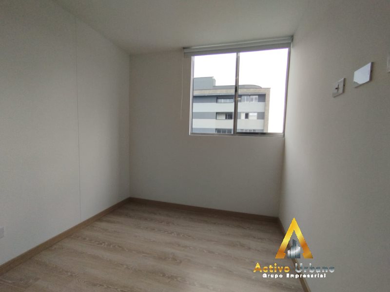 foto_104782_901271444_9409826701_ss