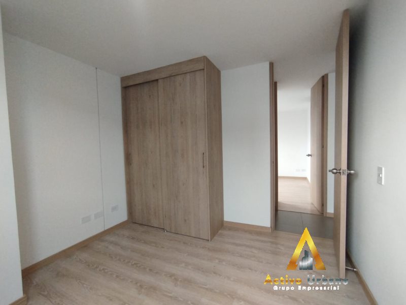 foto_104782_901271444_9412711758_ss