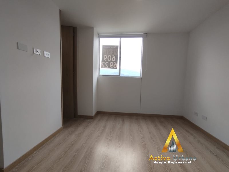 foto_104782_901271444_9429209847_ss