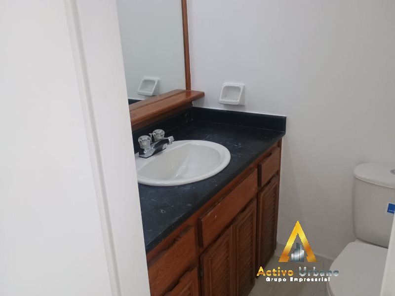 foto_104782_901271444_9630299205_ss