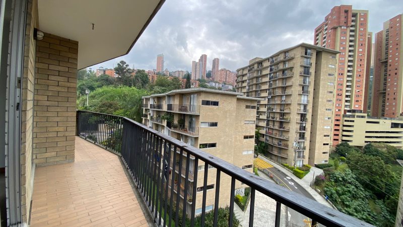 foto_104782_901271444_9686618803_ss