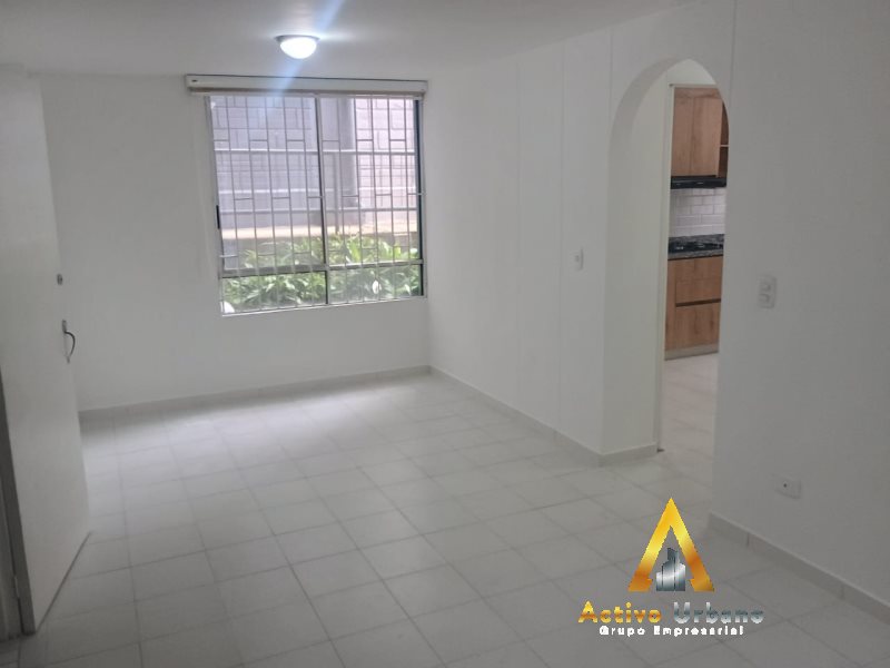 foto_104782_901271444_9692944375_ss