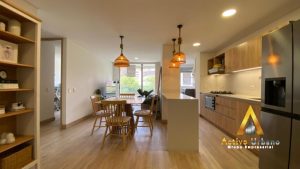 foto_104782_901271444_9803988835_ss