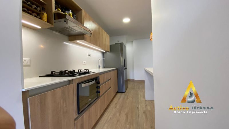 foto_104782_901271444_9825752149_ss