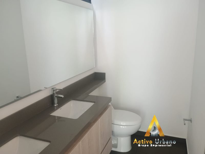 foto_104782_901271444_9835631233_ss