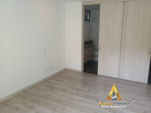 foto_104782_901271444_9835667932_ss