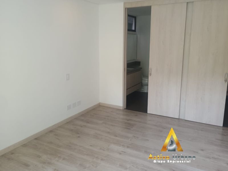 foto_104782_901271444_9835667932_ss