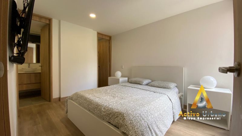 foto_104782_901271444_9864364409_ss