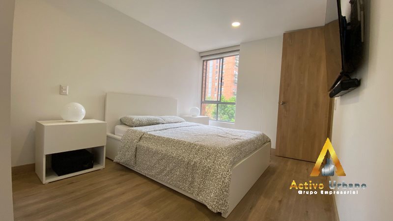 foto_104782_901271444_9865271637_ss