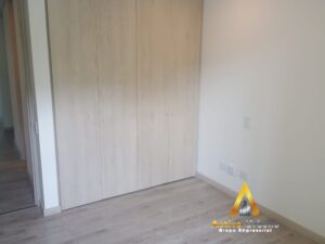 foto_104782_901271444_9884000008_ss