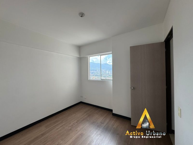 foto_104782_901271444_0735682195_ss