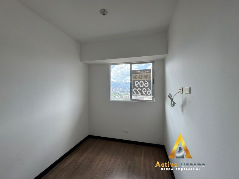 foto_104782_901271444_0749767402_ss