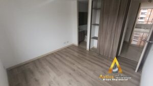 foto_104782_901271444_0930240473_ss