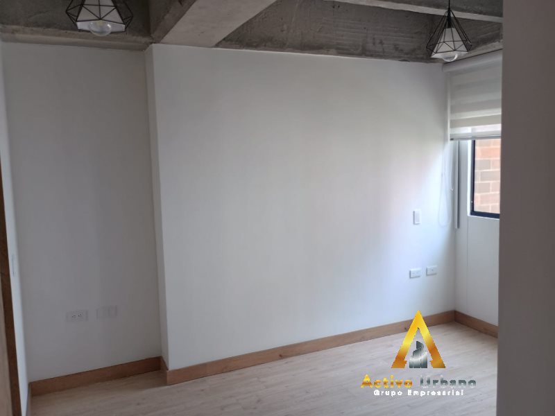 foto_104782_901271444_4918844682_ss