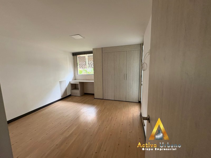 foto_104782_901271444_5249369123_ss