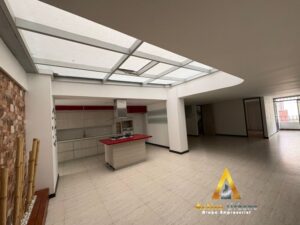 foto_104782_901271444_5367353635_ss