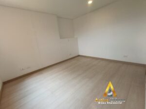 foto_104782_901271444_5423347771_ss