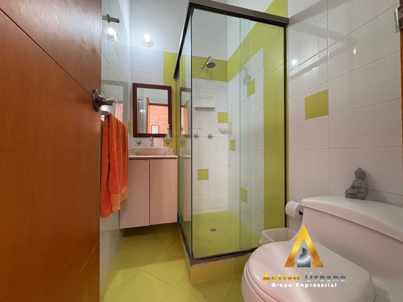 foto_104782_901271444_5616093123_ss