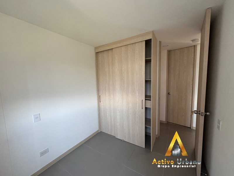 foto_104782_901271444_5709893365_ss