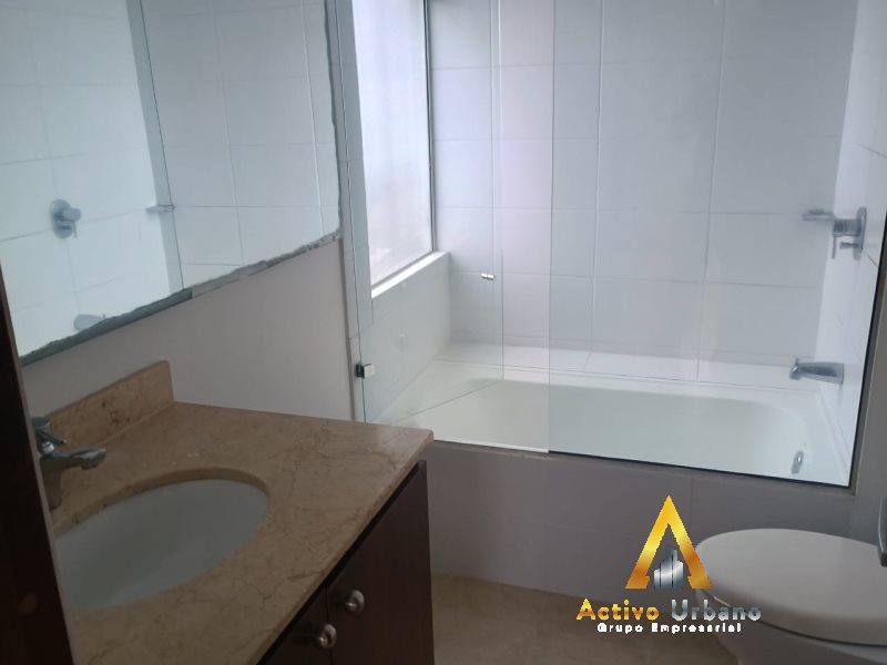 foto_104782_901271444_6110410610_ss