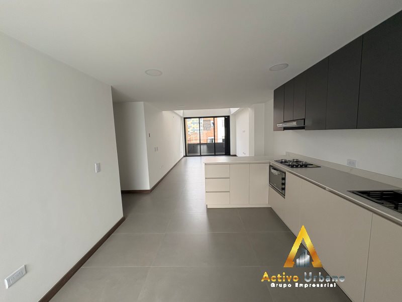 foto_104782_901271444_6196414411_ss