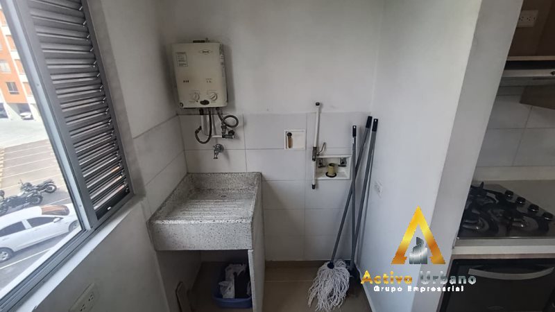 foto_104782_901271444_6238539168_ss