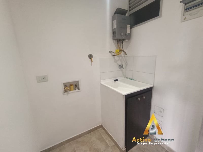 foto_104782_901271444_6269384648_ss