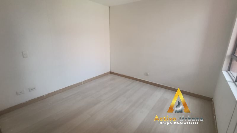 foto_104782_901271444_6303721920_ss