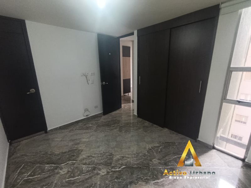 foto_104782_901271444_6393478325_ss