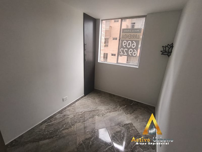 foto_104782_901271444_6419491824_ss