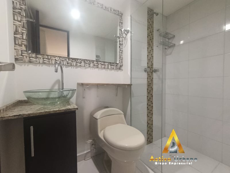 foto_104782_901271444_6419763016_ss