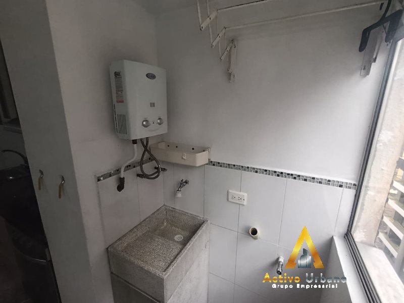 foto_104782_901271444_6442175202_ss