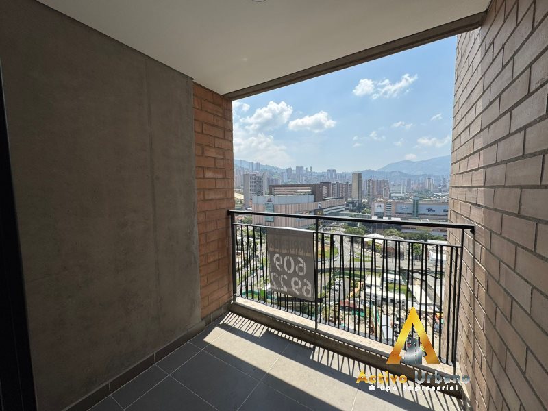 foto_104782_901271444_6525858082_ss