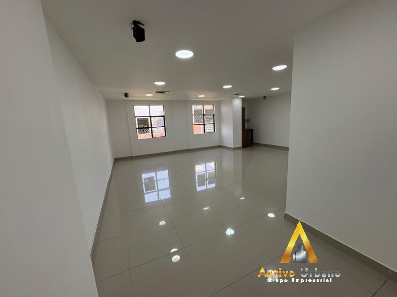 foto_104782_901271444_7492463170_ss