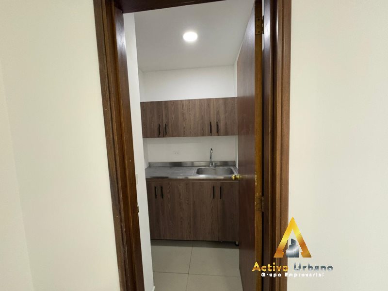 foto_104782_901271444_7518072708_ss