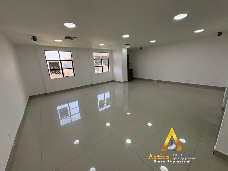 foto_104782_901271444_7565272319_ss