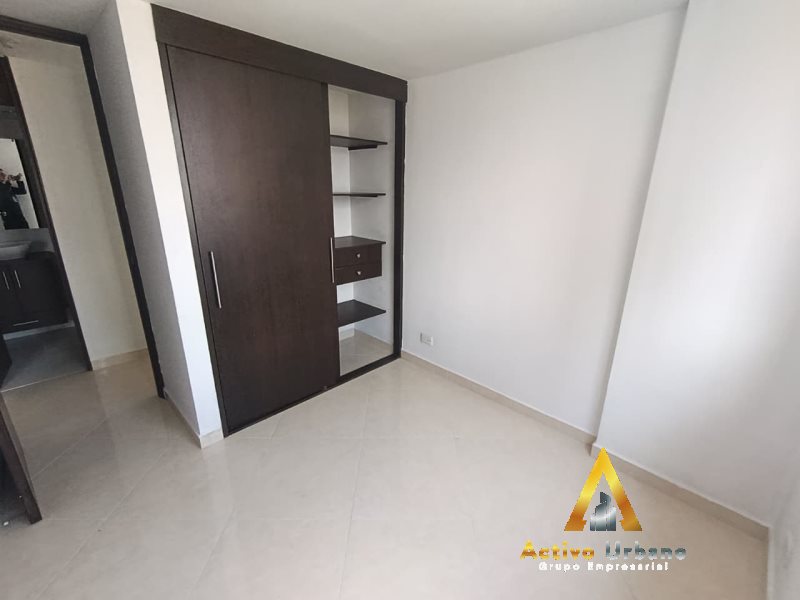 foto_104782_901271444_7790747880_ss