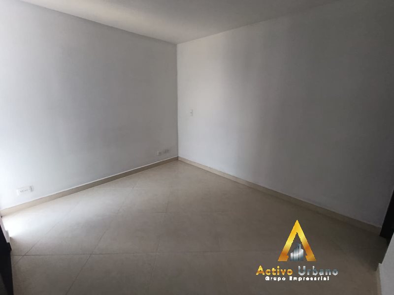 foto_104782_901271444_7834408081_ss