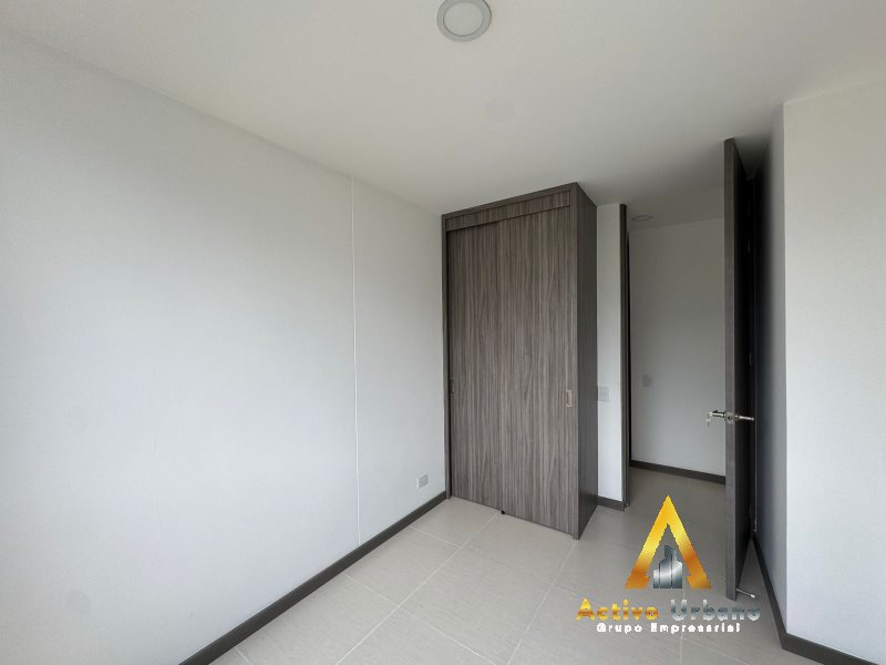 foto_104782_901271444_7861080811_ss