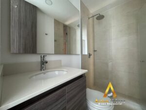 foto_104782_901271444_7864160093_ss