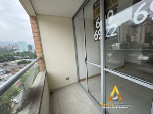 foto_104782_901271444_7997388778_ss