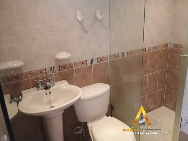 foto_104782_901271444_8347806902_ss