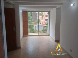 foto_104782_901271444_8408283020_ss