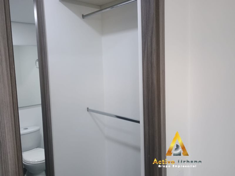 foto_104782_901271444_8519040735_ss