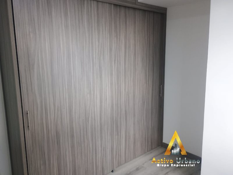 foto_104782_901271444_8545162283_ss